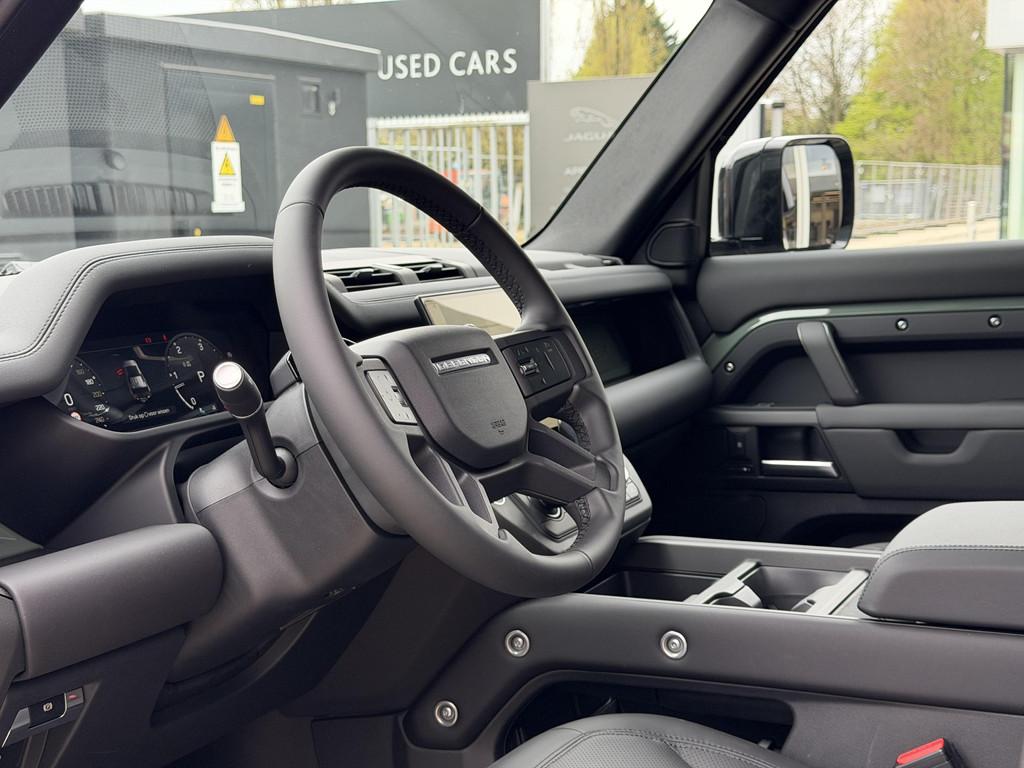 Land Rover Defender 110 D350 Trophy Edition - Keswick Green, Auto's, Automaat, Zwart, 2506 kg, Overige brandstoffen