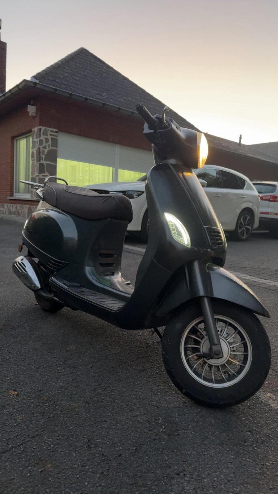 agm vx50 a klasse, Fietsen en Brommers, Ophalen, Zo goed als nieuw