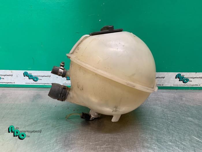 Réservoir d'expansion d'un Mercedes Vito (Vito 03-), 3 mois de garantie, Utilisé, -, -