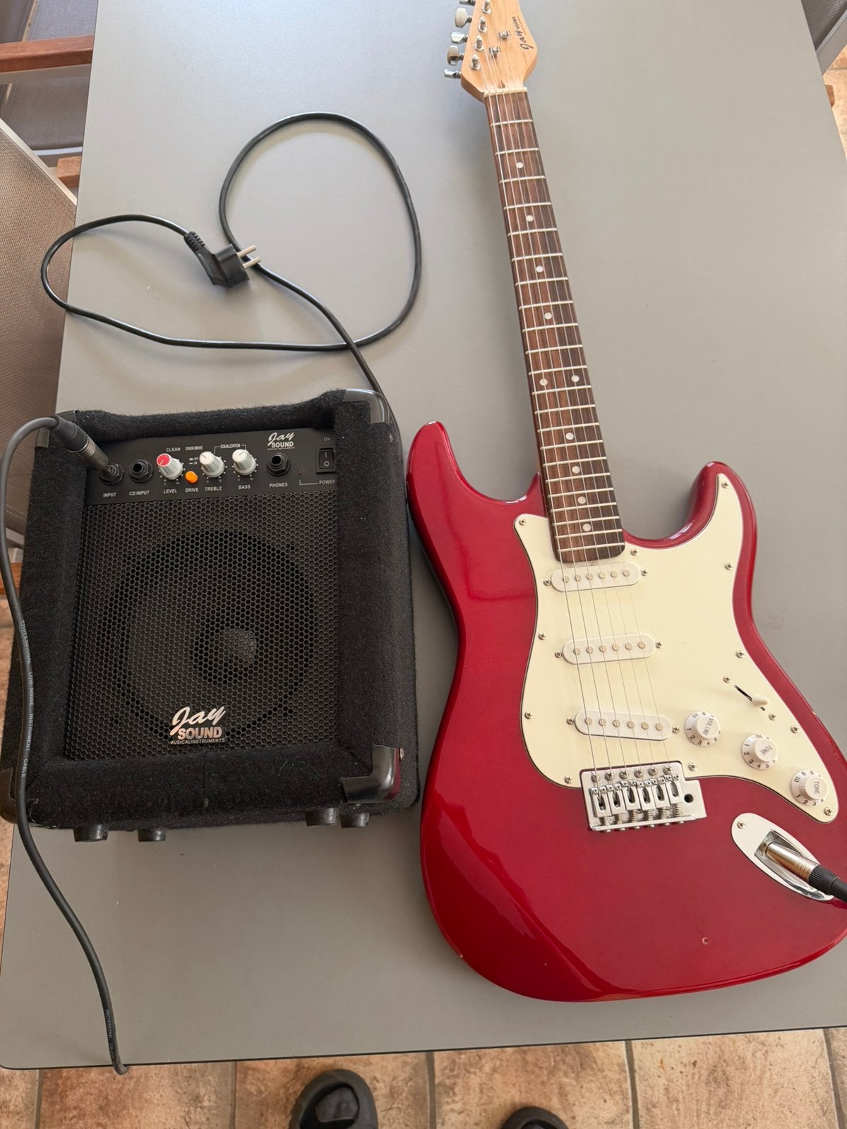 Jay sound gitaar en versterker, Muziek en Instrumenten, Ophalen of Verzenden, Gebruikt, Overige merken, Met versterker
