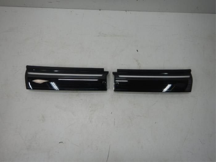 VW Tiguan 571 Verlichte grille Voorbumper L+R, Ophalen of Verzenden, Gebruikt