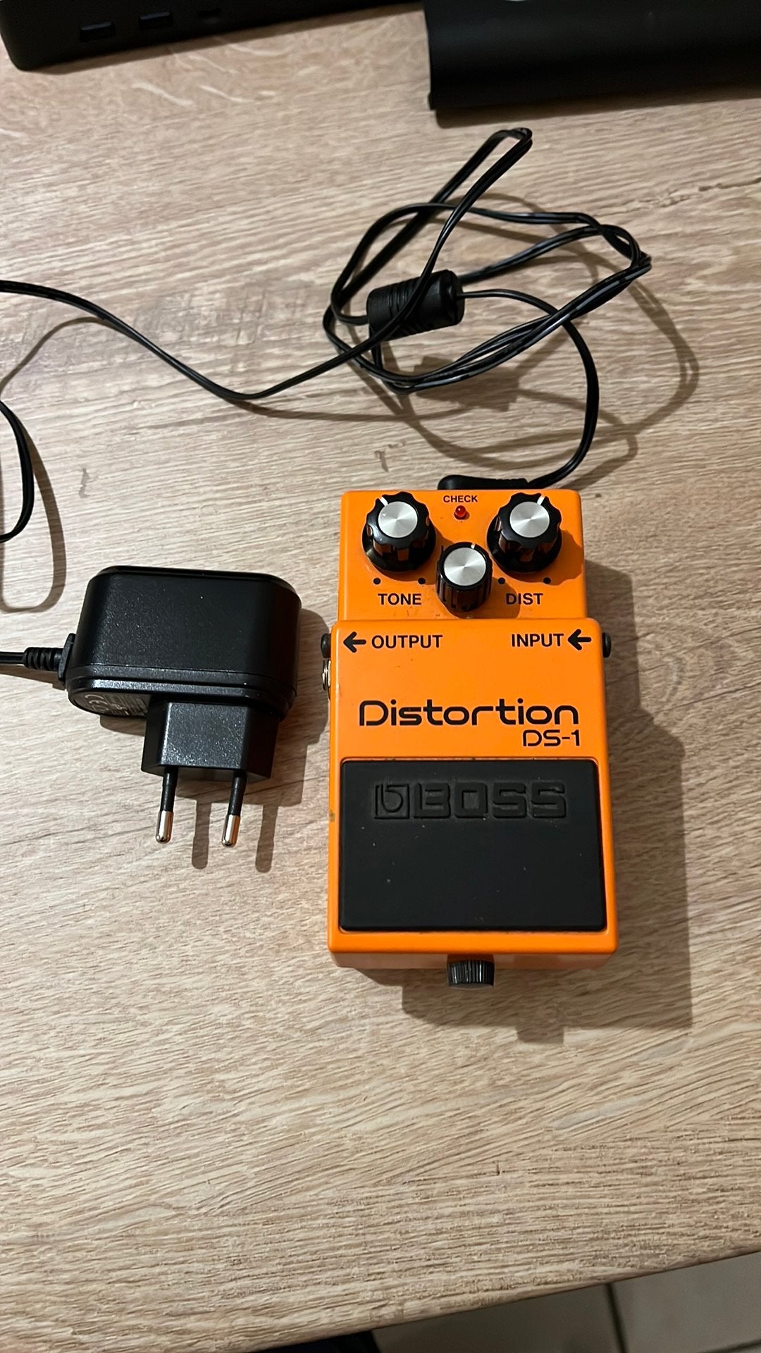 BOSS DS1 distortion pedaal, Musique & Instruments, Effets, Enlèvement, Comme neuf, Distortion, Overdrive ou Fuzz