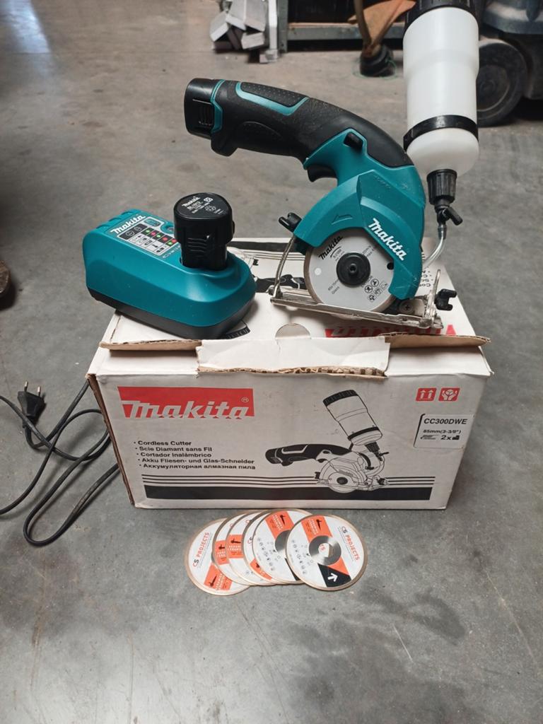 Makita, Doe-het-zelf en Bouw, Ophalen