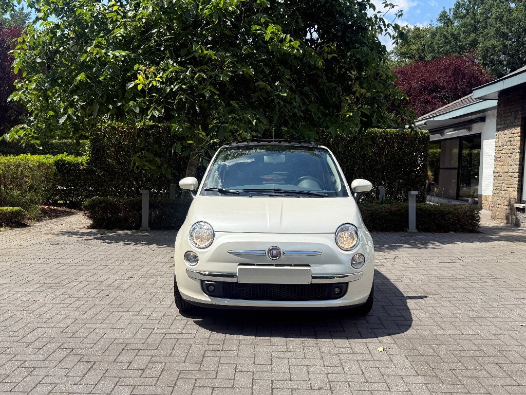 Fiat 500 – 96.406 km – Automaat – Panodak – Apple CarPlay, Auto's, Fiat, 63 kW, Airconditioning, 875 cc, Leder en Stof