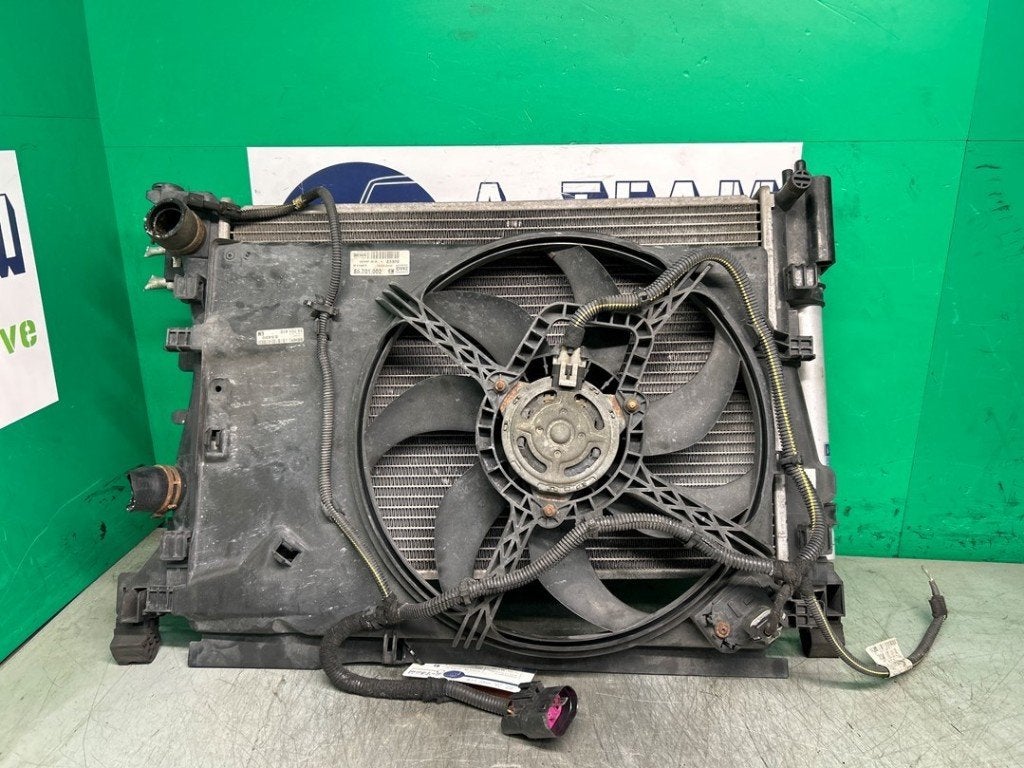 RADIATEUR COMPLET Opel Corsa D (|55701410|55701002|), Utilisé, Opel
