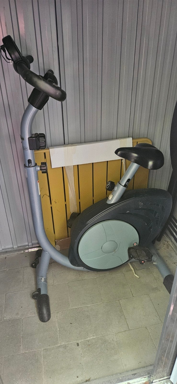 vélo d'appartement 30 euros, Divers, Déambulateurs, Enlèvement