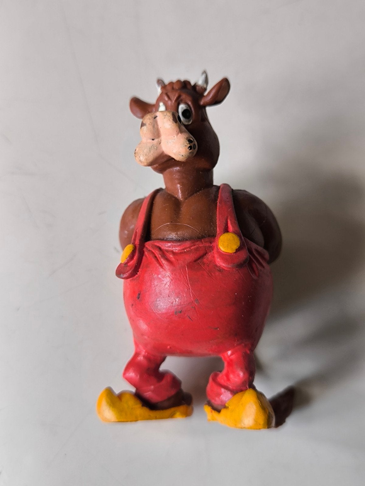 Figurine Toribio, le taureau de la série animée des années 1, Enlèvement ou Envoi