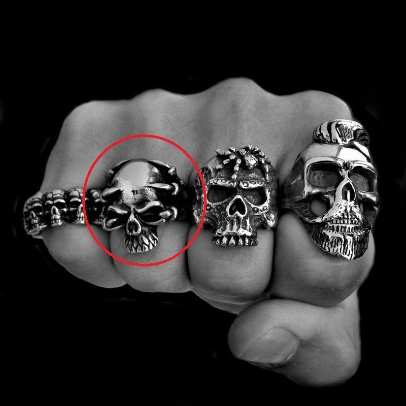 Bague gothique acier chirurgical homme avec griffe et crâne, Bijoux, Sacs & Beauté, Enlèvement ou Envoi, Neuf, Fer ou Acier, Homme