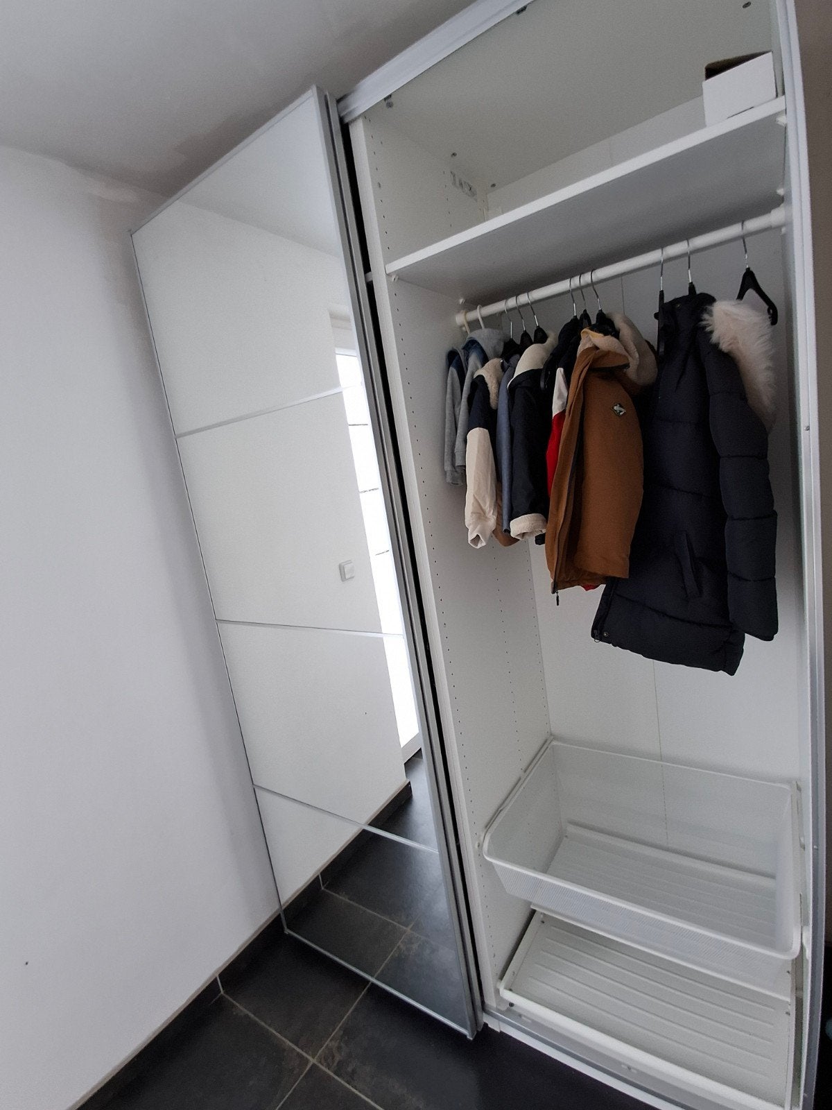 Armoire avec miroir, Maison & Meubles, Armoires | Autre, Enlèvement, Comme neuf
