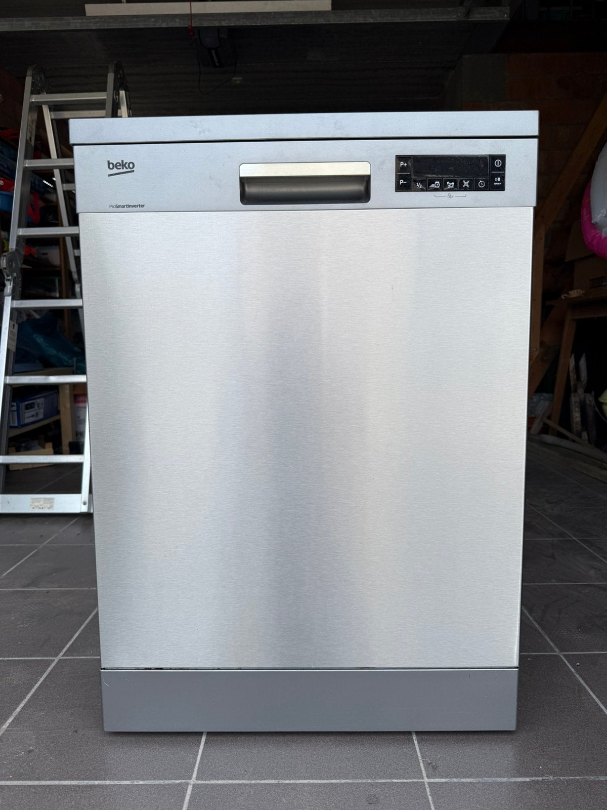 Vaatwasmachine beko, Elektronische apparatuur, Vaatwasmachines, Ophalen, Gebruikt, Tussenbouw, 85 tot 90 cm