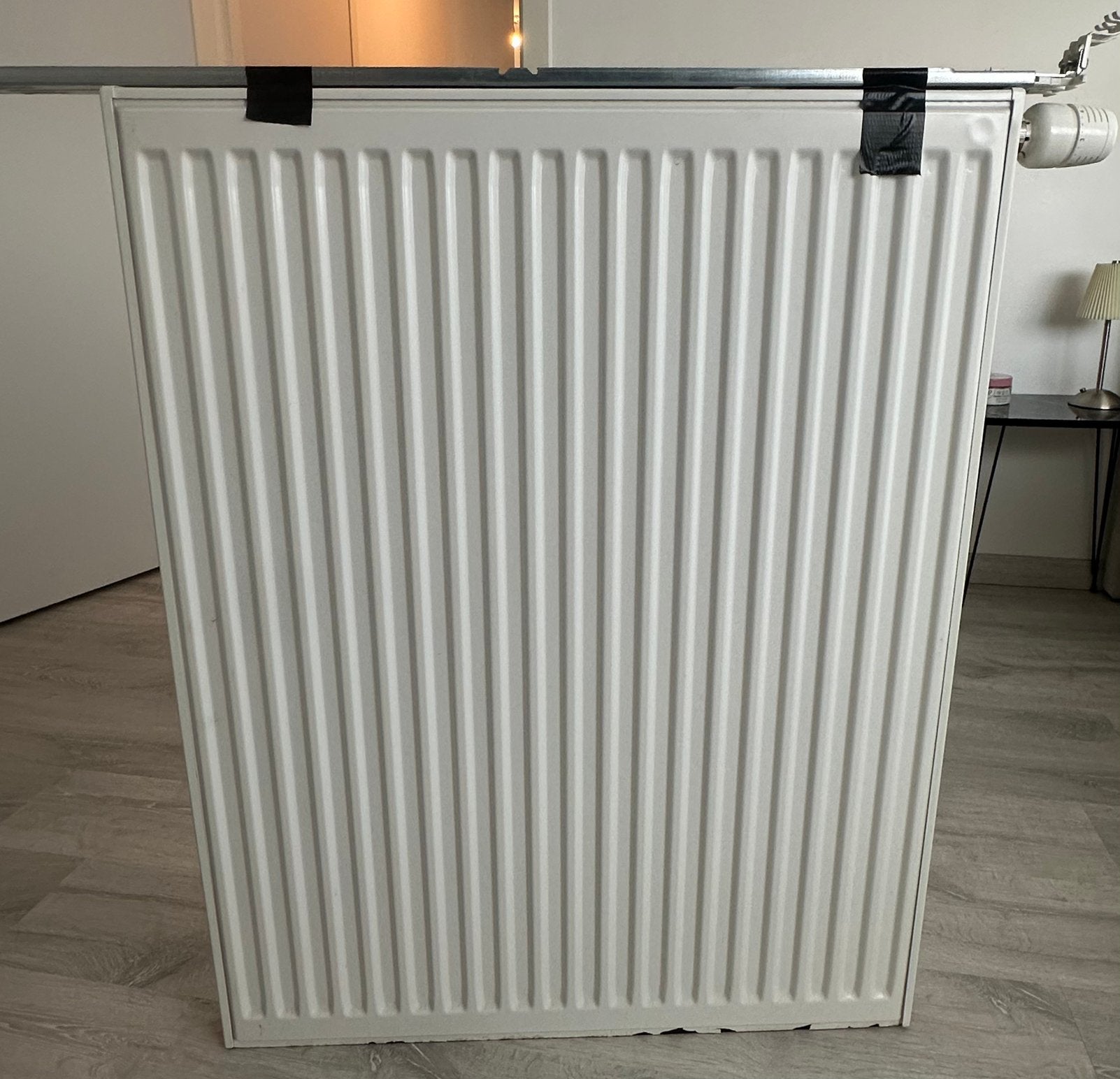 Paneelradiator met thermostaatkraan - Slechts 2 jaar oud!, Ophalen, Zo goed als nieuw