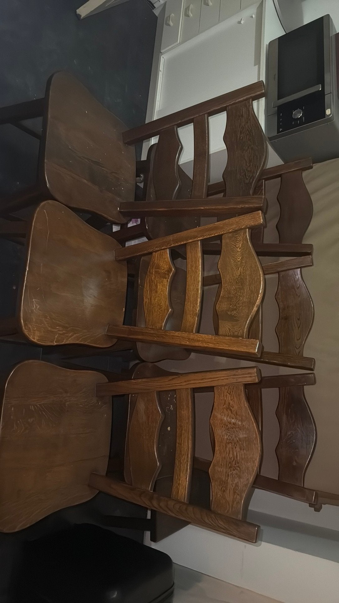 6 chaises brunes à vendre — 5€ chacune, Maison & Meubles, Comme neuf, Brun, Enlèvement, Cinq, Six Chaises ou plus