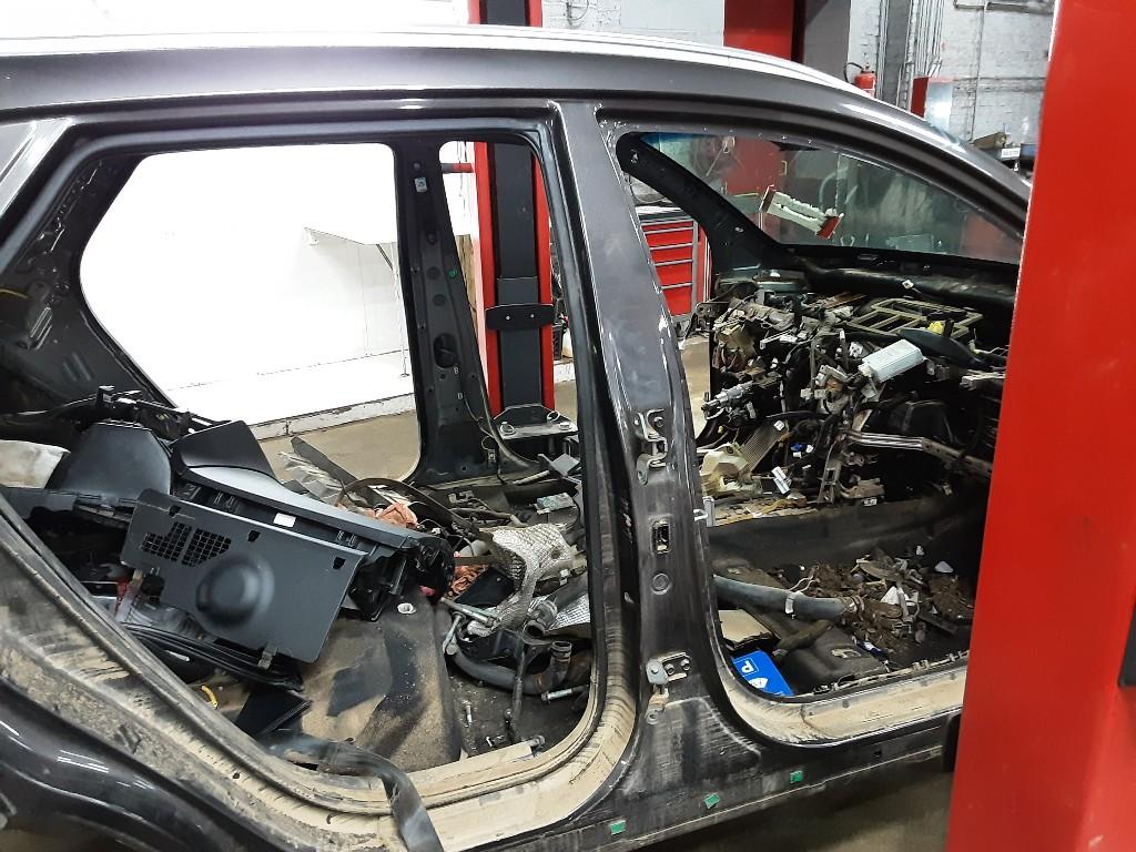 DIVERS MONTANT PORTE C D Hyundai Tucson (TL), Mevr. I. Hauben, Utilisé, Hyundai, Rue de l'Espoir 34 34
4030  GRIVEGNÉE, BE