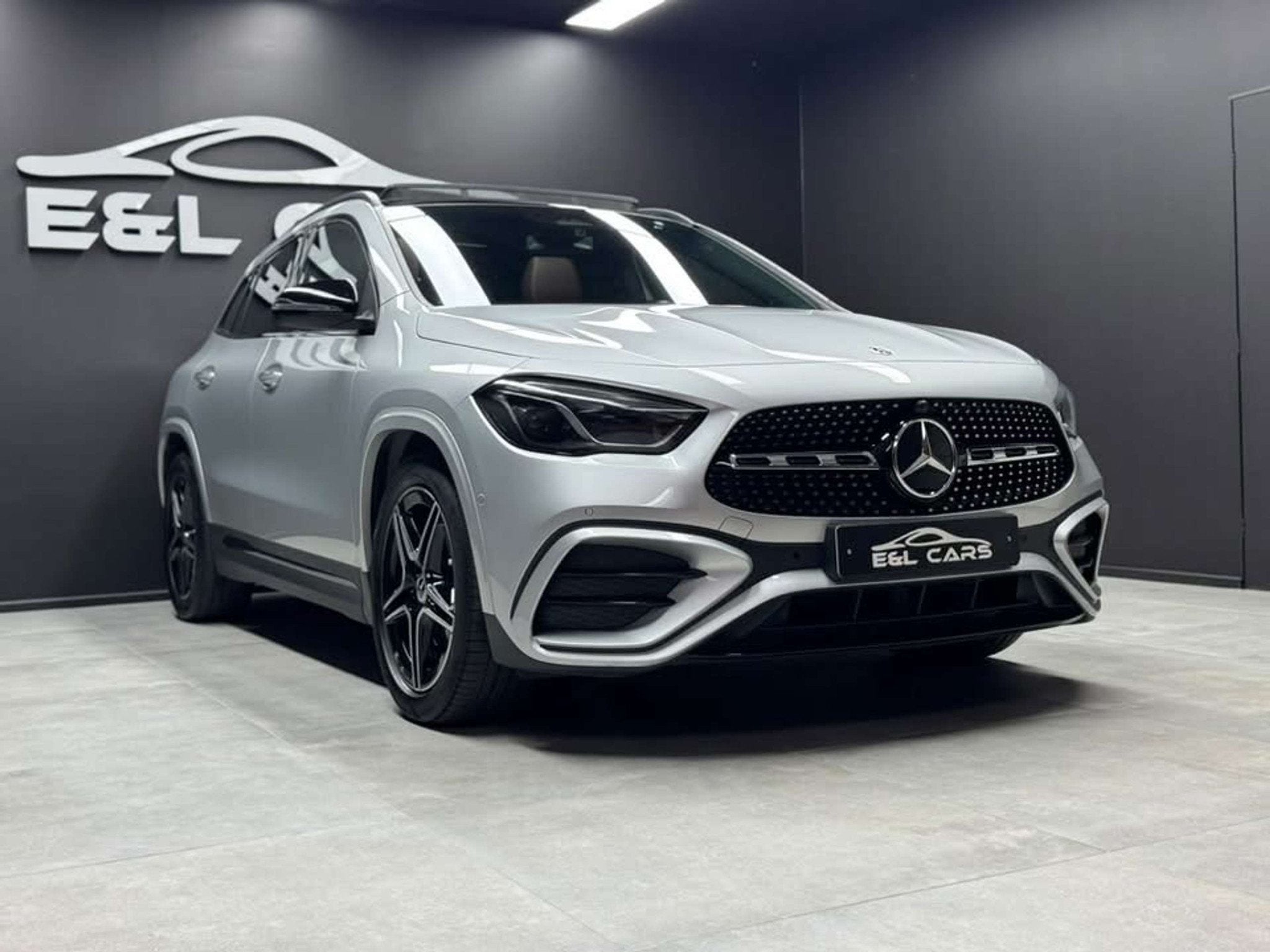 Mercedes-Benz GLA 180 GLA 180 d AMG Line *12 mois de garanti, Auto's, Automaat, Gebruikt, Euro 6, 4 cilinders