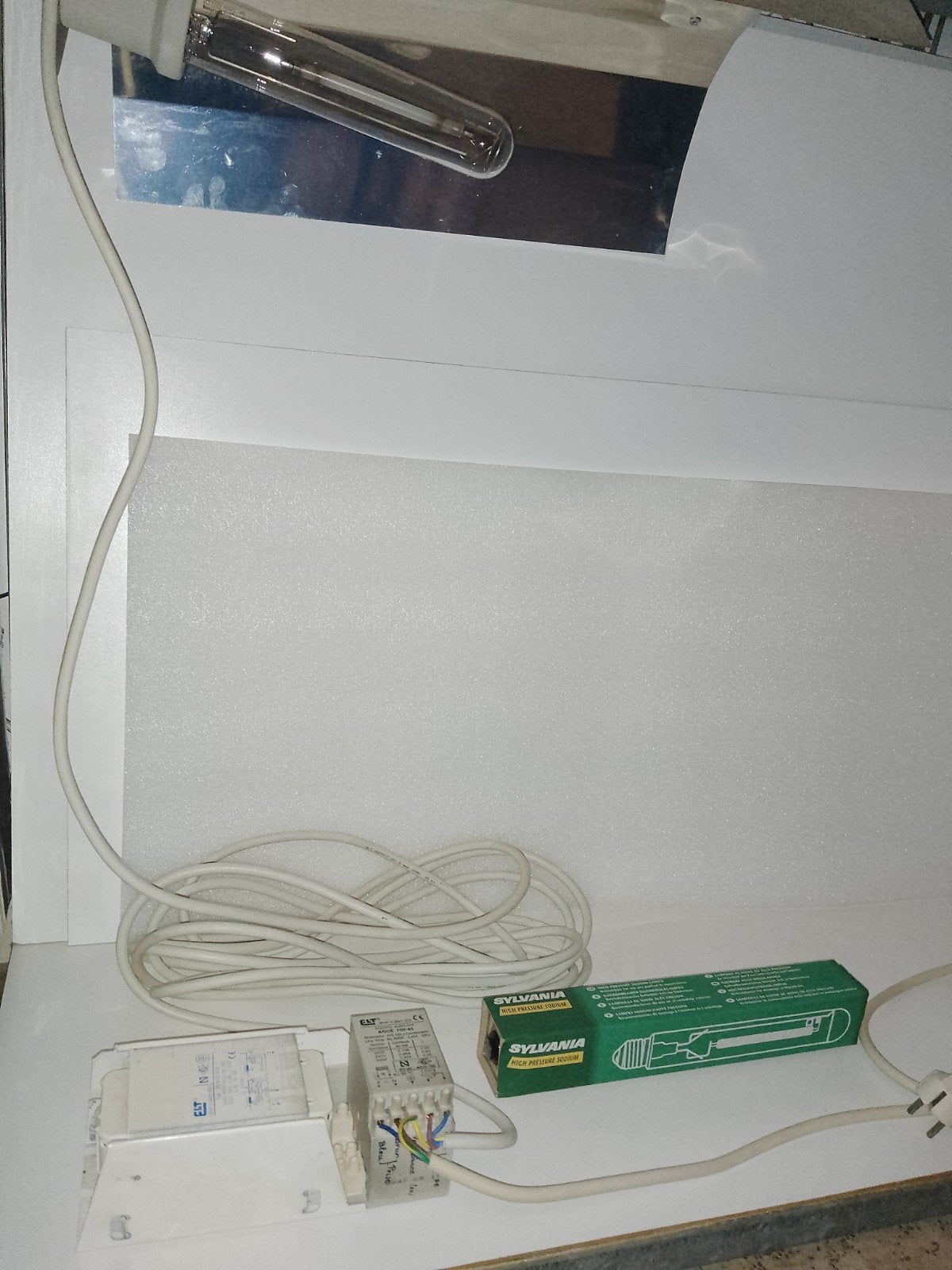 Lampe sodium de 400w avec 1 ampoule de rechange., Enlèvement