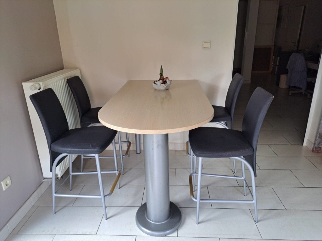 tafel met 4 stoelen mancave !!, Huis en Inrichting, Ophalen, Gebruikt, Overige kleuren, Hout