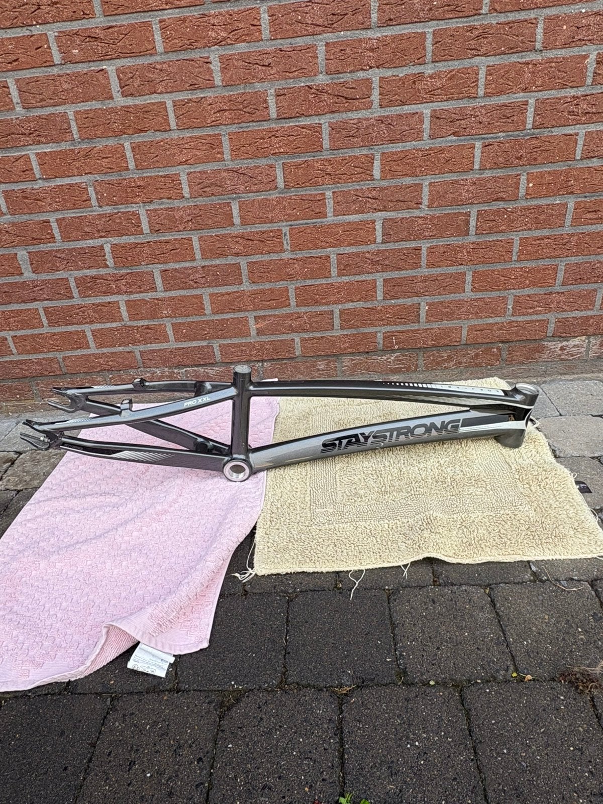 Bmx staystrong kader pro xxl, Caravanes & Camping, Accessoires de tente, Enlèvement, Utilisé
