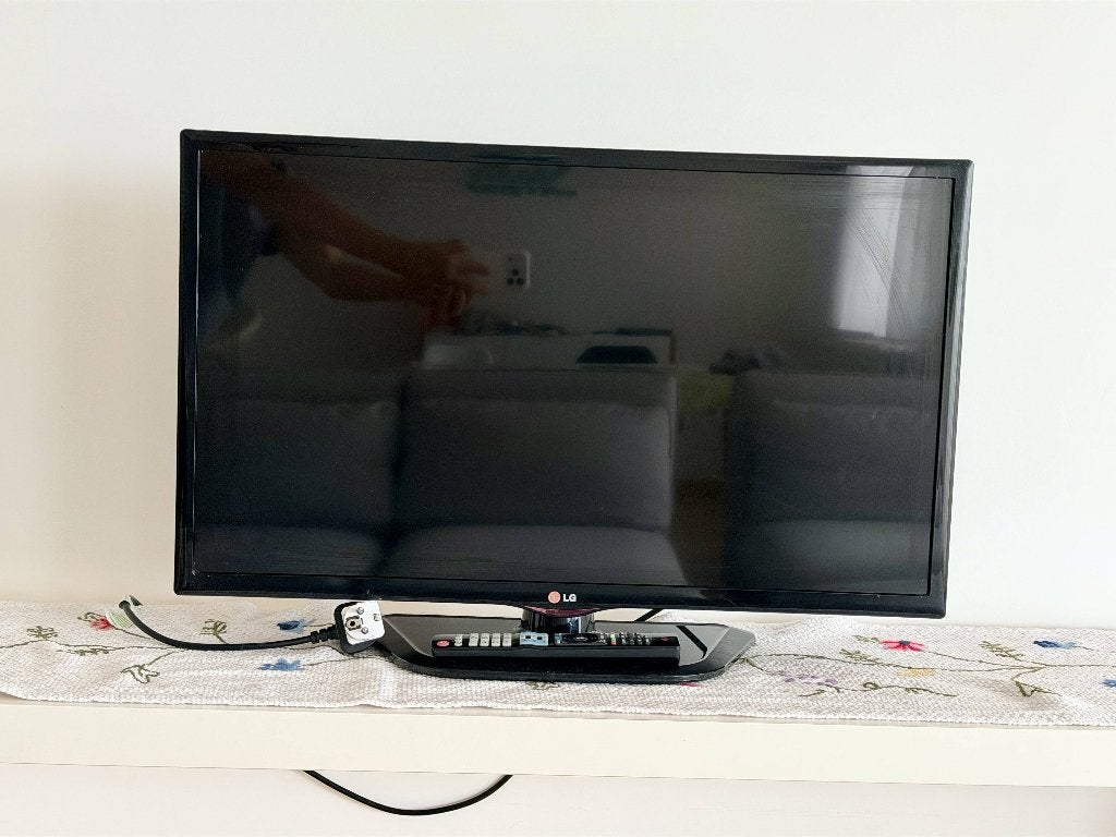TV LG 32 pouces (81 cm) Full HD LED – 32LN5700, TV, Hi-fi & Vidéo, LED, 50 Hz, 80 à 100 cm, Enlèvement