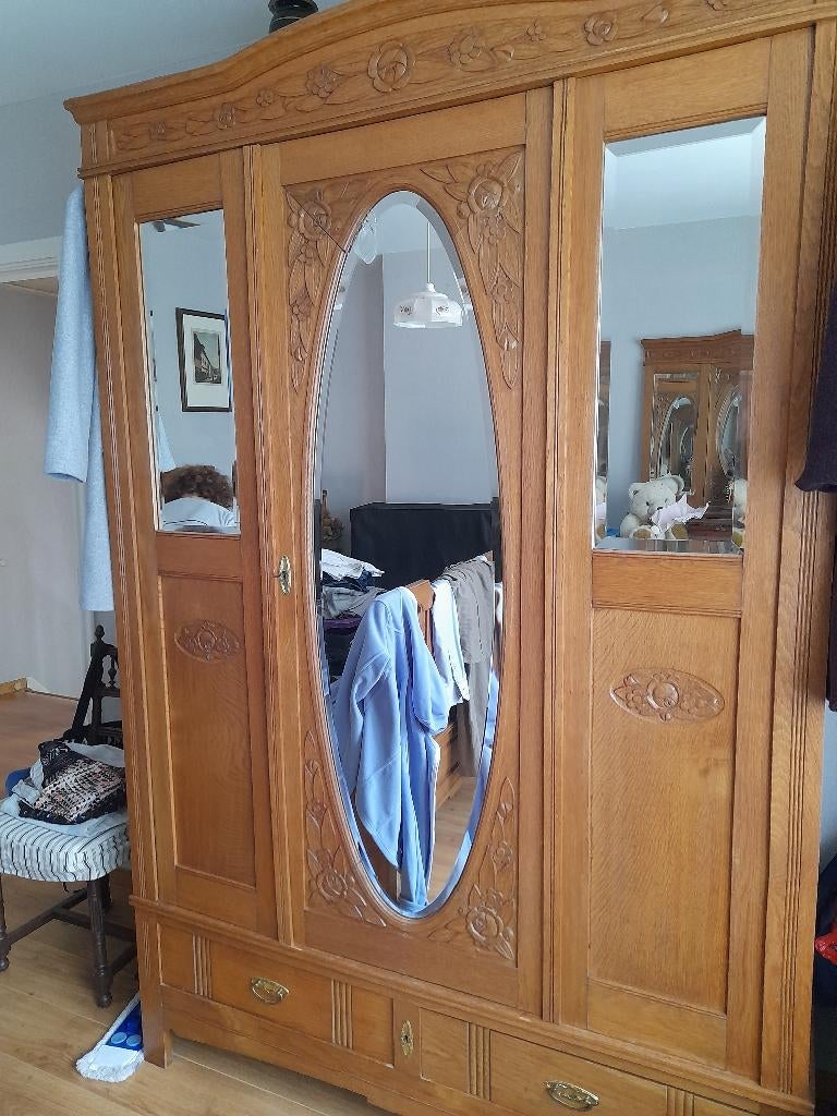 Antieke slaapkamer (twijfelaar), Ophalen