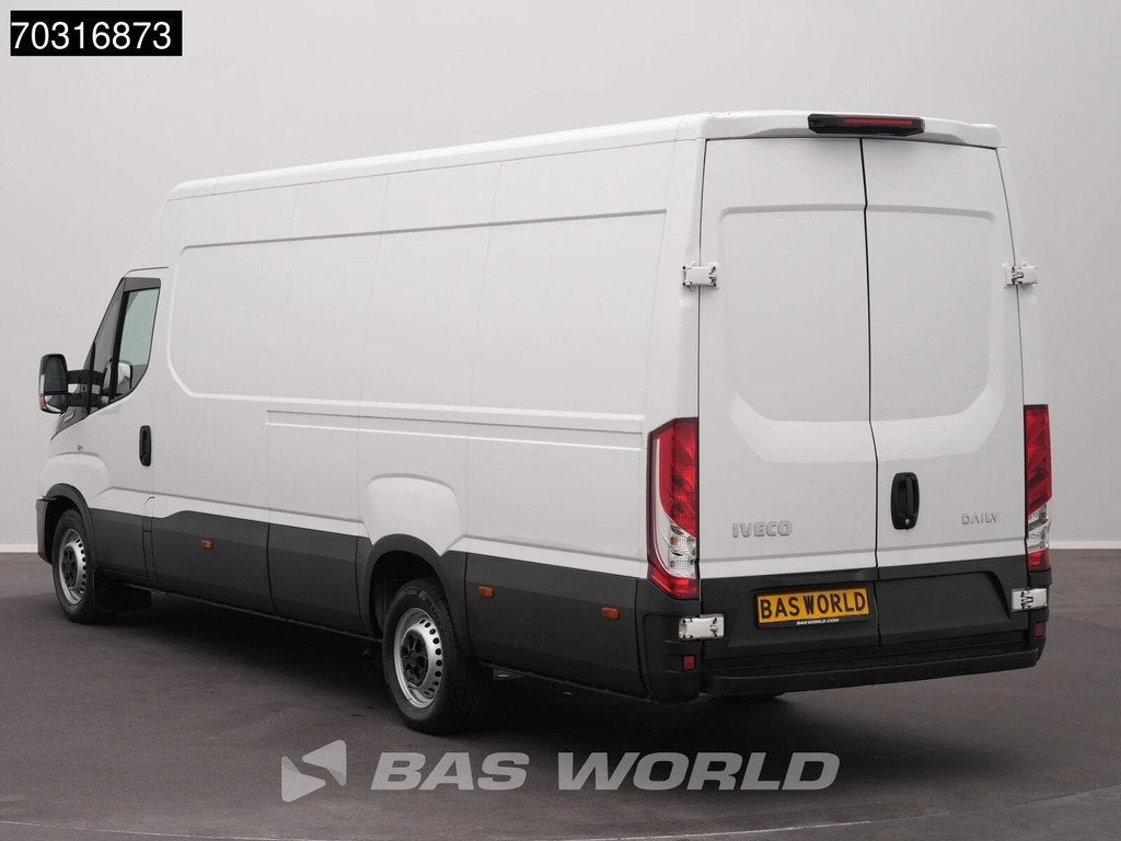 Iveco Daily 35S16 Automaat L3H2 160PK Airco Camera Parkeerse, Auto's, Automaat, Stof, Gebruikt, Euro 6