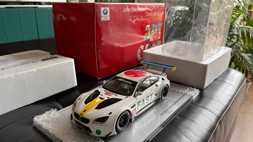1:18 Art Car 2017 BMW M6 GTLM John Baldessari No.19 - NIEUW, Hobby en Vrije tijd, Modelauto's | 1:18, Nieuw, Auto, Kyosho, Ophalen of Verzenden