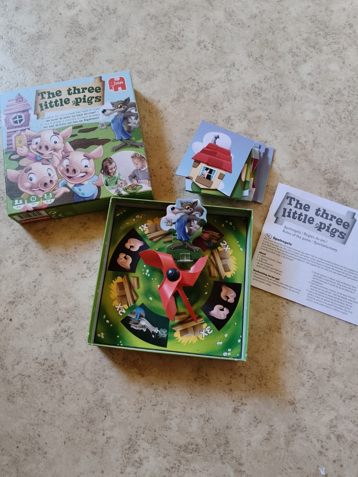 kleuterspel de drie biggetjes, Ophalen