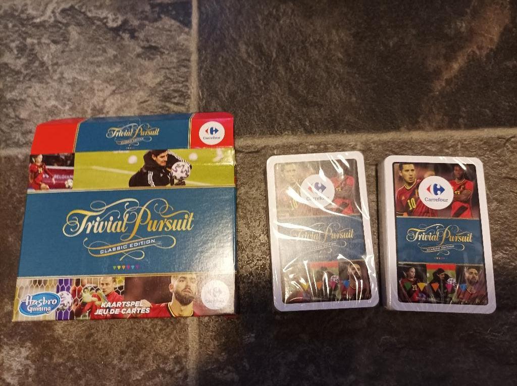 trivial pursuit foot neuf, Hobby & Loisirs créatifs, Jeux de société | Jeux de cartes, Enlèvement ou Envoi, Neuf