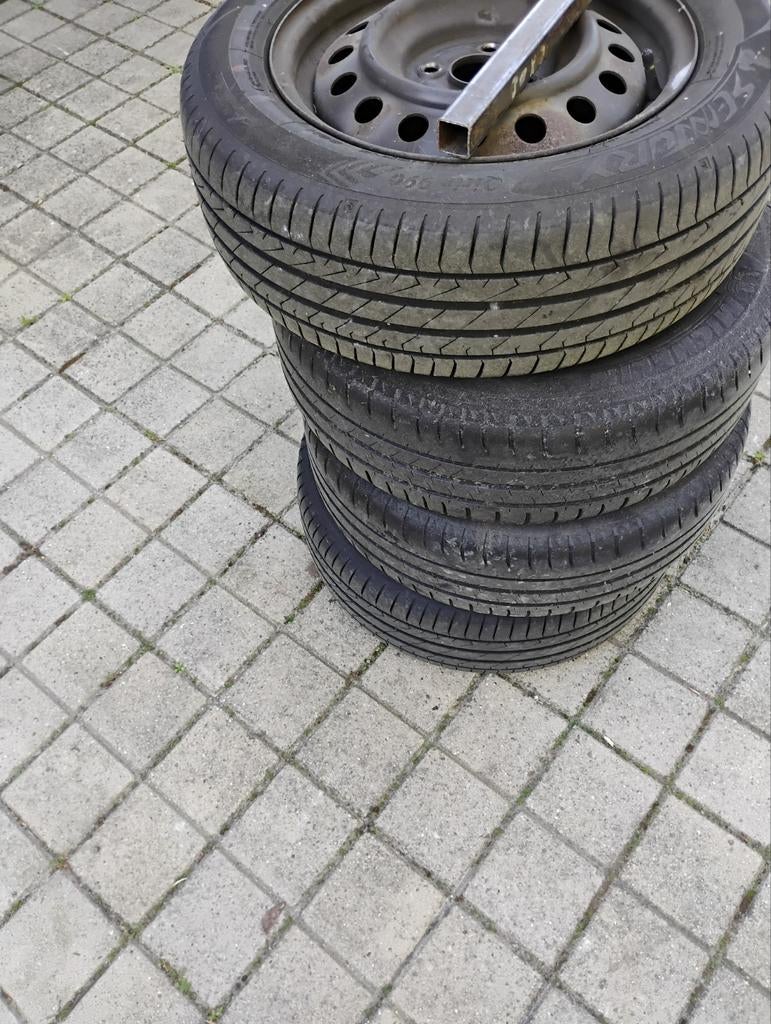 Autobanden met velg, Ophalen, Velg(en)