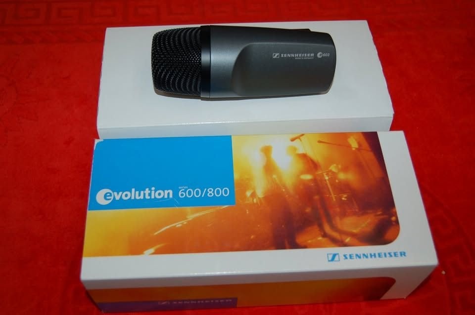 SENNHEISER - E602, Musique & Instruments, Microphones, Enlèvement, Comme neuf, Micro studio