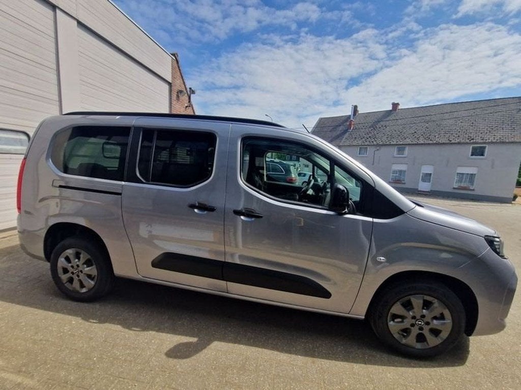 Opel Combo Opel Combo L2 1.2 Turbo 110 PK lichte vracht 5 z, Monovolume, Euro 6, Grijs, Zilver of Grijs