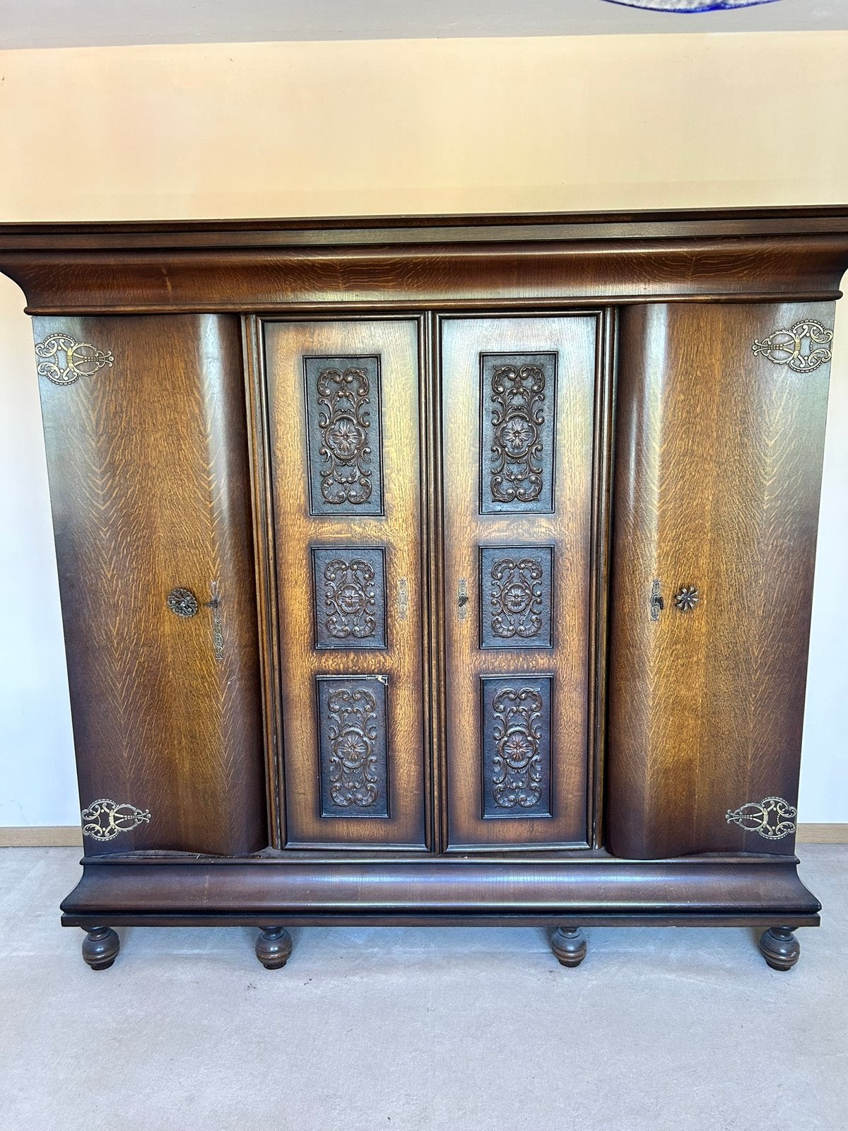 Mooie grote eiken kledingkast in Art Deco-stijl., Antiek en Kunst, Ophalen