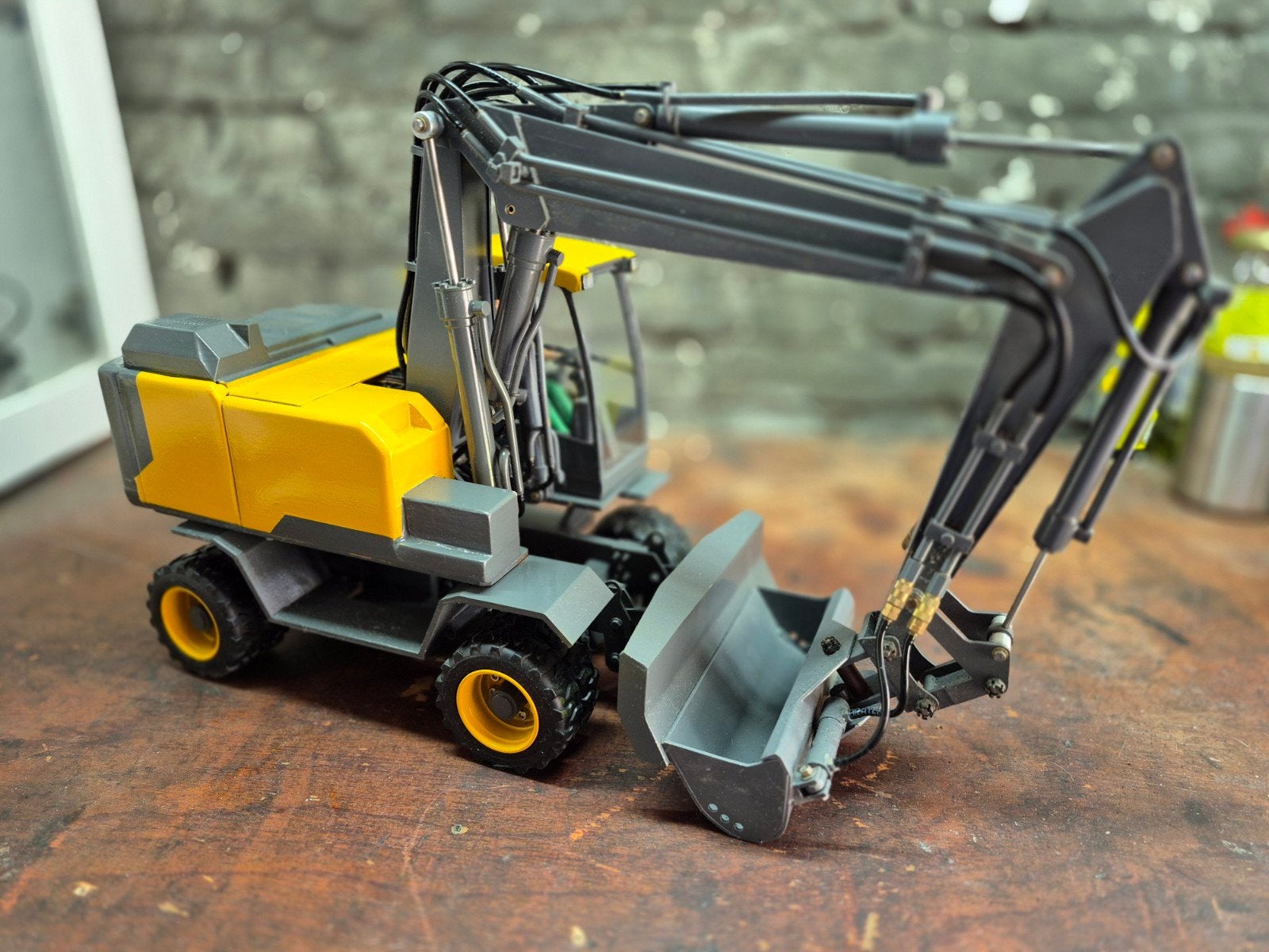 Mobiele Volvo bandenkraan 4x4, Ophalen