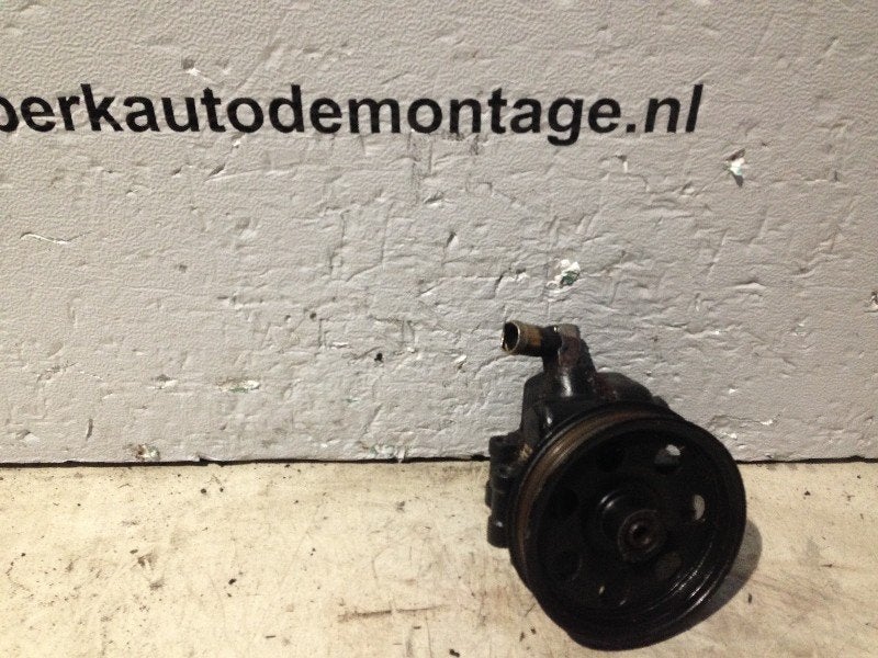 POMPE DE DIRECTION Ford Focus 1 ST (hbd-ht), Henry-Ford-Straße  1
50735  Köln, DE, Ford-Werke GmbH, Kunden@ford.com, Ford