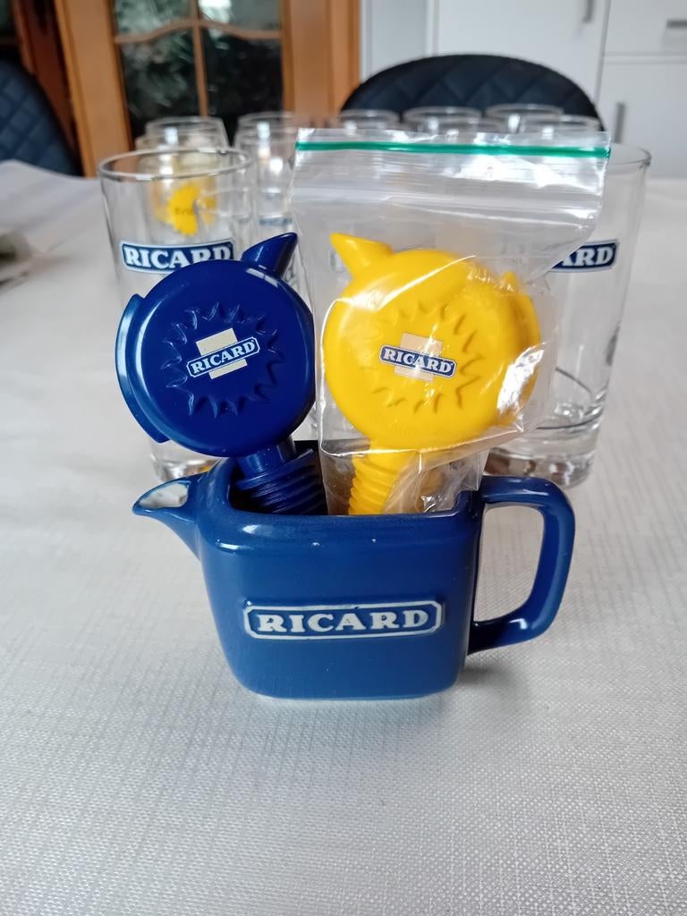 Lot Ricard glazen en blauw kannetje, Verzamelen, Ophalen