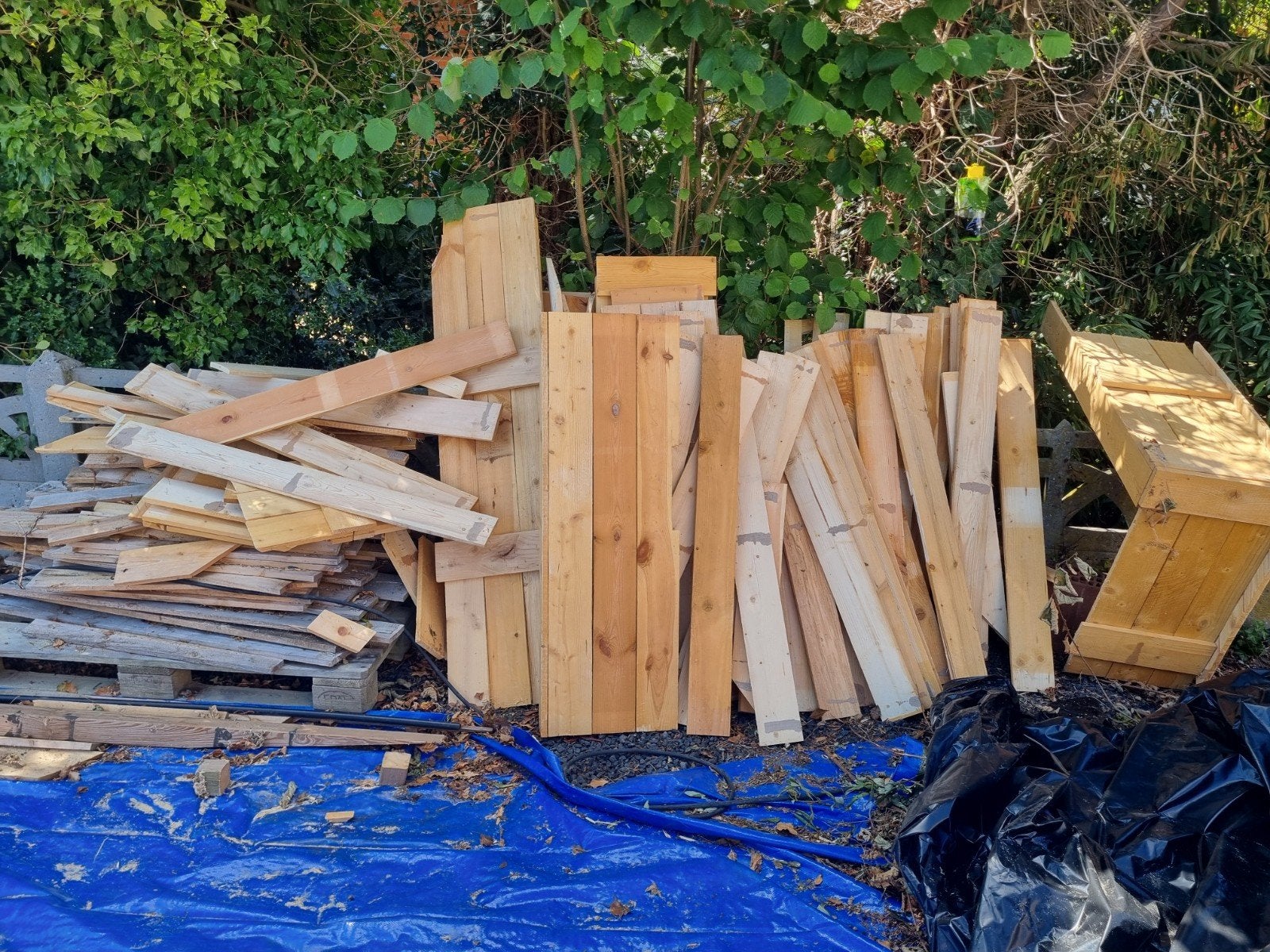 liefst vandaag weg gratis hout van paletten (wel vol nageltj, Tuin en Terras, Brandhout, Ophalen