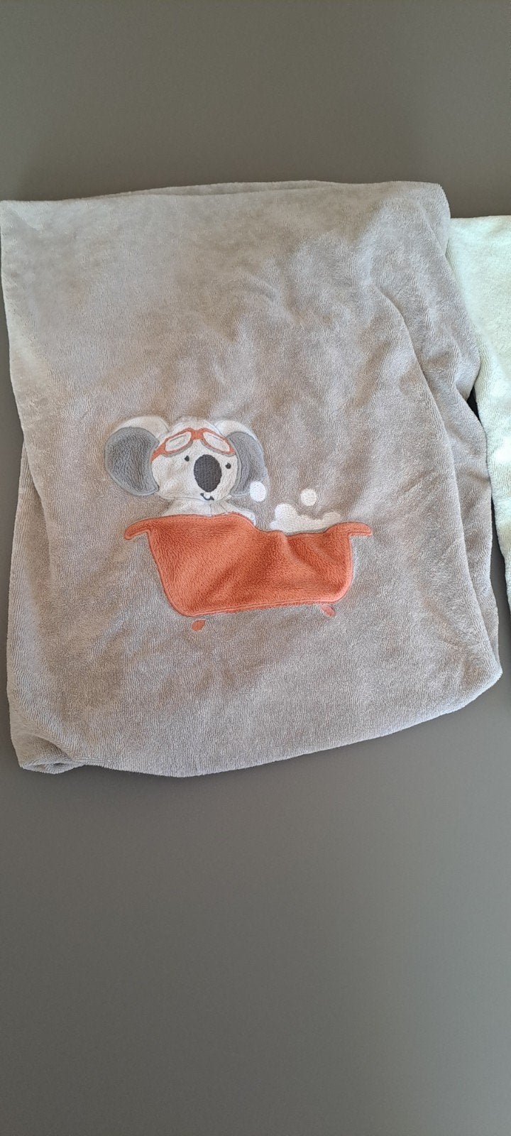 2 housses, coussin d'allaitement, kit en silicone, bavoir, Enfants & Bébés, Garçon ou Fille, Comme neuf, Autres marques, Avec des bandes élastiques
