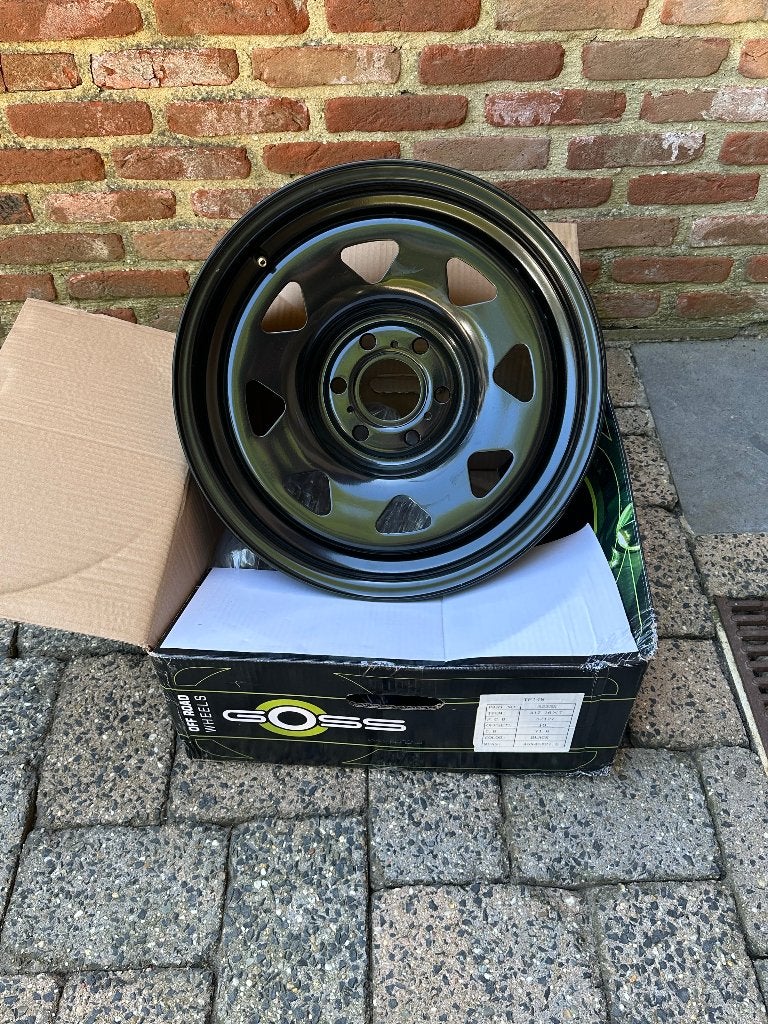 Stalen Velgen Nissan Navara, Mercedes X en Renault Alaskan, Auto-onderdelen, Banden en Velgen, Velg(en), All Season, 16 inch, 255 mm