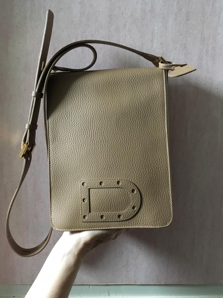 Sac Delvaux, Ophalen, Zo goed als nieuw