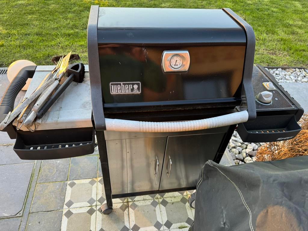 Très bonne offre : BBQ WEBER au gaz, Enlèvement, Comme neuf