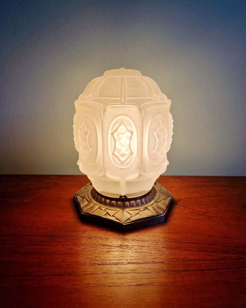 Veilleuse Art Déco en bronze nickelé et verre dépoli, 1920, Enlèvement ou Envoi
