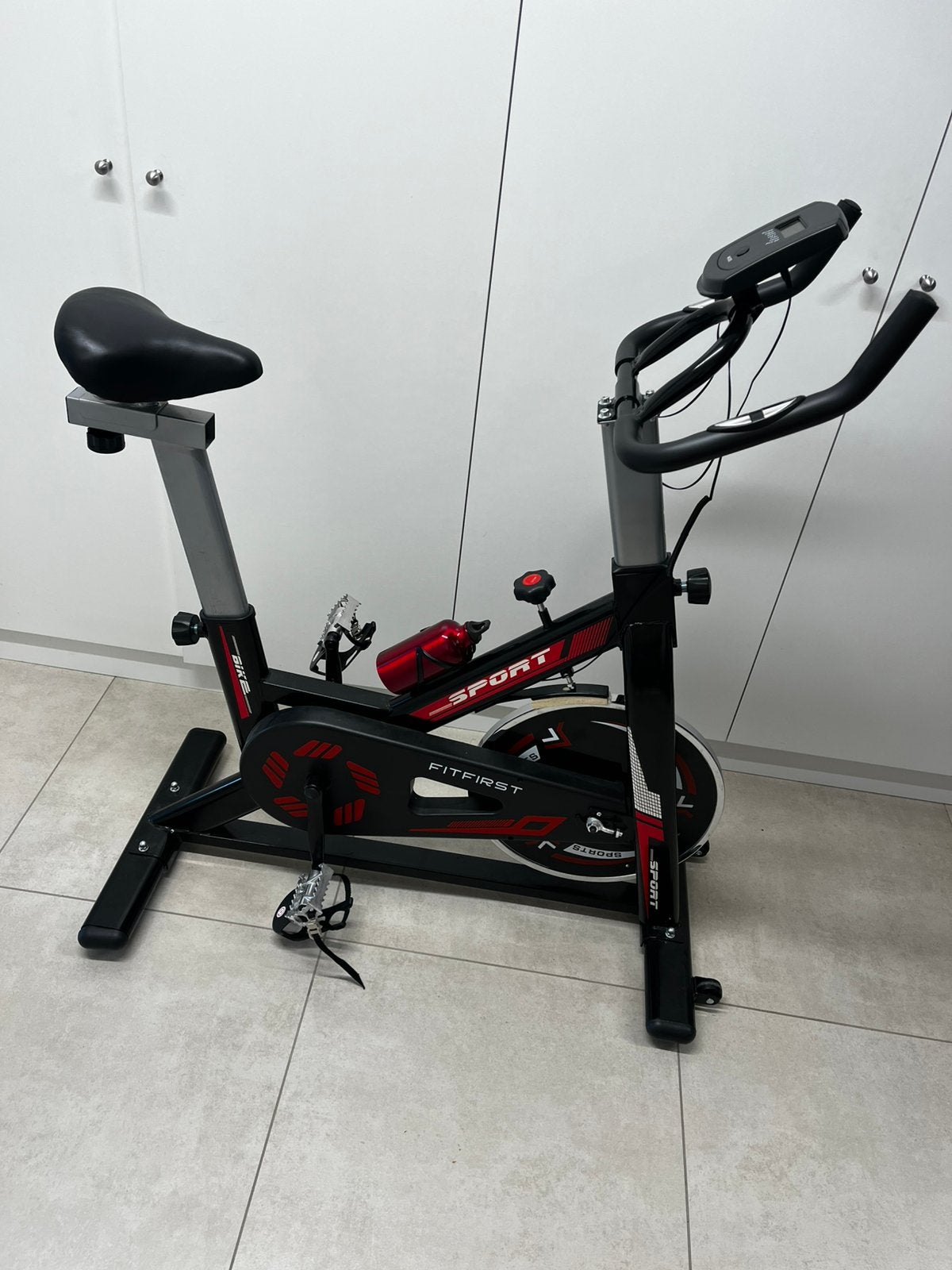 Spinning fiets FitFirst, Sports & Fitness, Appareils de fitness, Enlèvement, Comme neuf, Jambes, Vélo de spinning