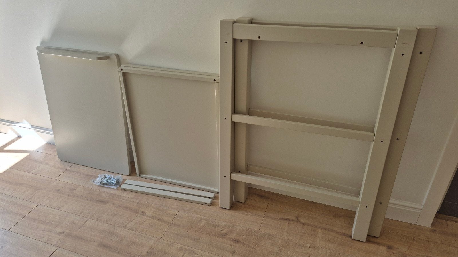 Table à langer Quax — taupe, Enfants & Bébés, Autres marques, Enlèvement, Utilisé, Autres types