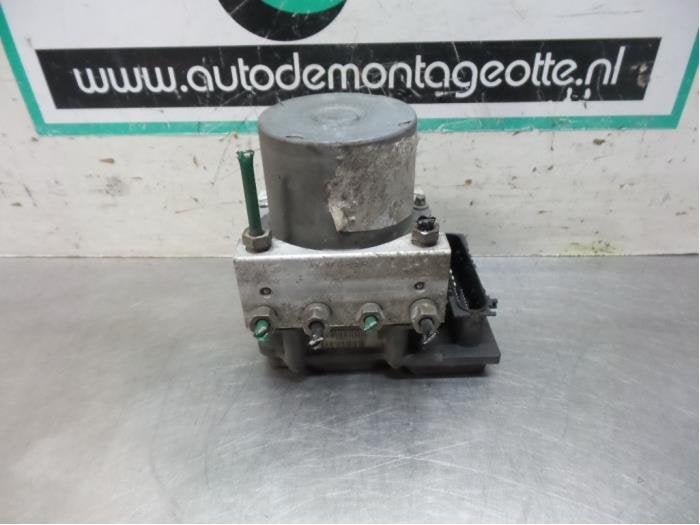 Pompe ABS d'un Renault Megane (Megane 2 02-), Renault, -, 3 mois de garantie, Utilisé