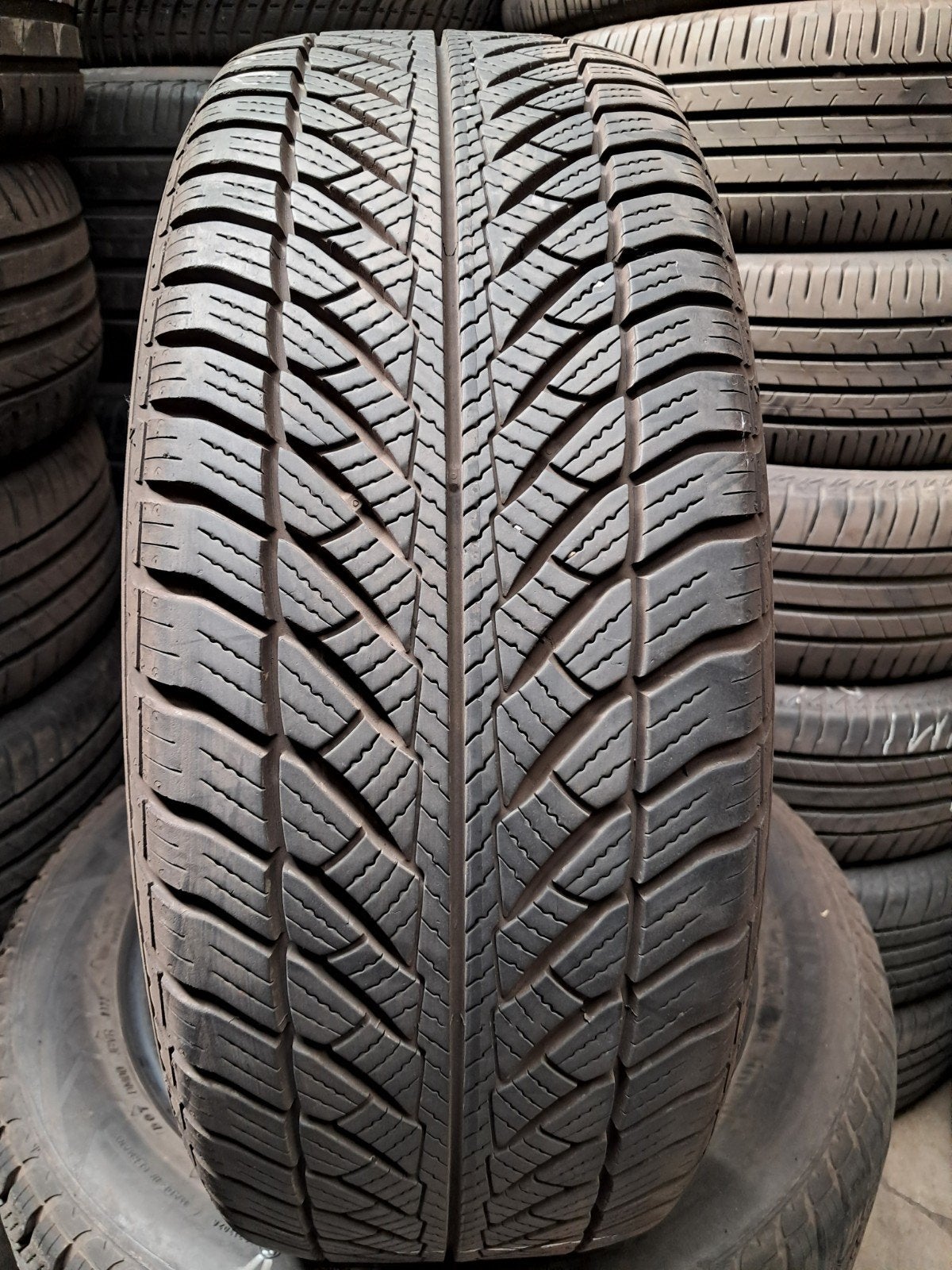 225/55/17 225/55r17 2255517 Goodyear d'hiver, Enlèvement