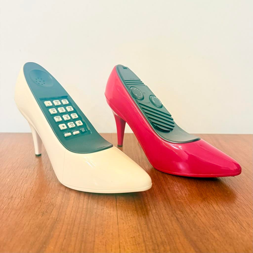 SET FM-RADIO EN VINTAGE TELEFOON SCHOEN MET HAK DESIGN, Verzenden