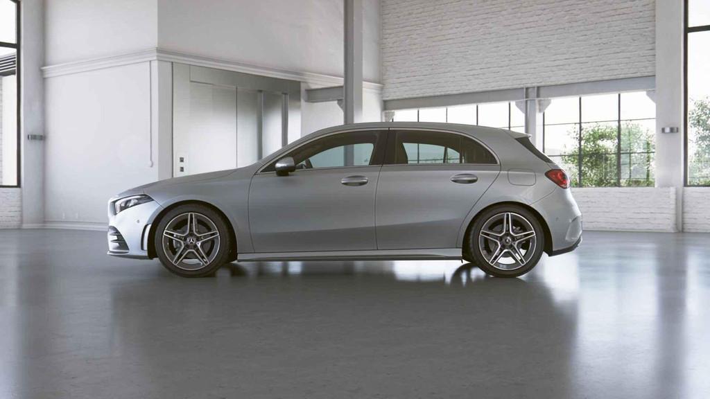 Mercedes-Benz A-Klasse 200 Hatchback AMG Line | Smartphone I, Auto's, Voorwielaandrijving, Stof, Gebruikt, Euro 6