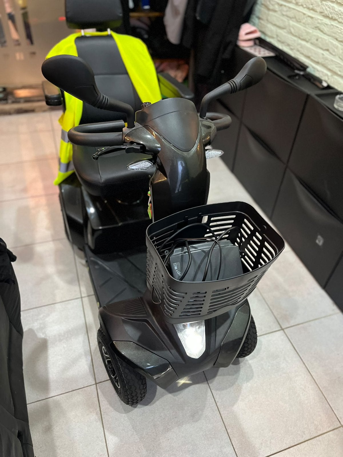 Elektrische scootmobiel te koop – Zo goed als nieuw!, Divers, Neuf, Autres marques, 16 km/h ou plus, Enlèvement