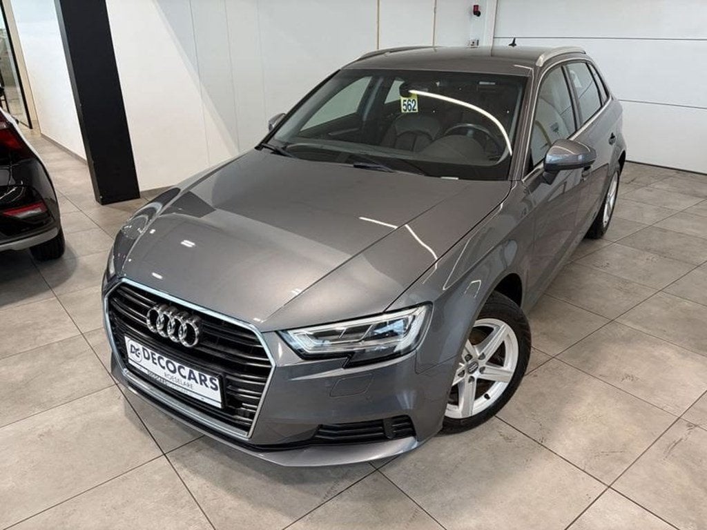 Audi A3 Ledere Met Zetelverwarming / Parkeersensoren / Airc, Autos, Argent ou Gris, Achat, Euro 6, 5 portes