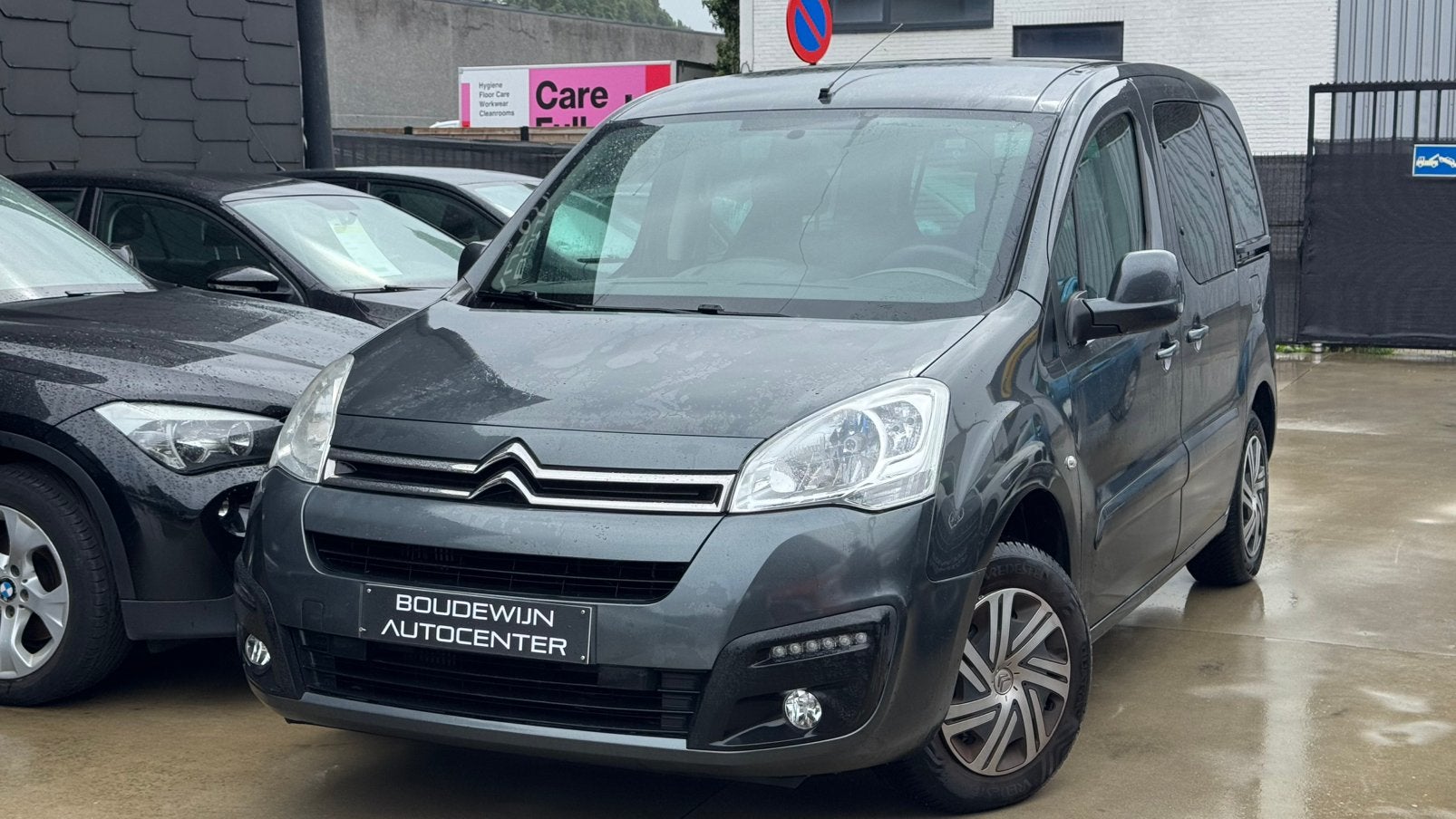 Citroën Berlingo 66xxxkm 1.2Benzine 2017 Topstaat Garantie, Auto's, 4 deurs, Stof, Zwart, Start-stop-systeem