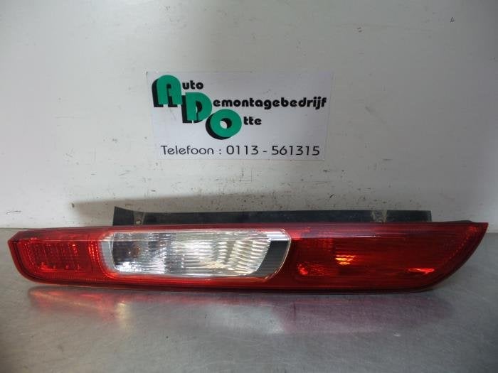 Feu arrière gauche d'un Ford Focus (Focus 04-), -, 3 mois de garantie, -, -